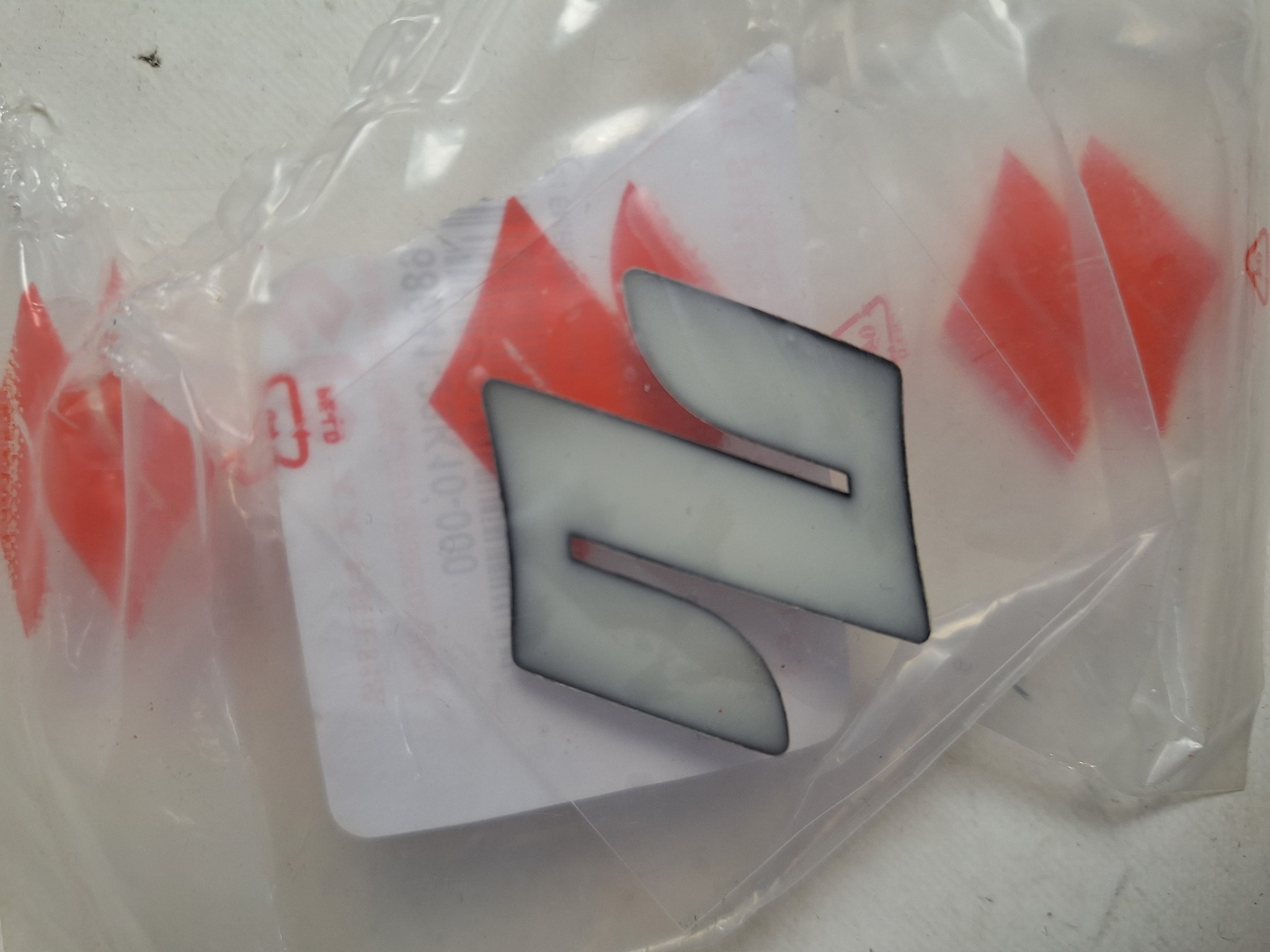 Picture of SUZUKI  EMBLEM  68641-23K10